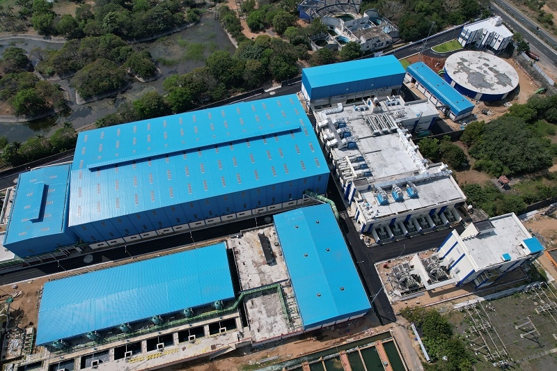 Industrial desalination and energy facility